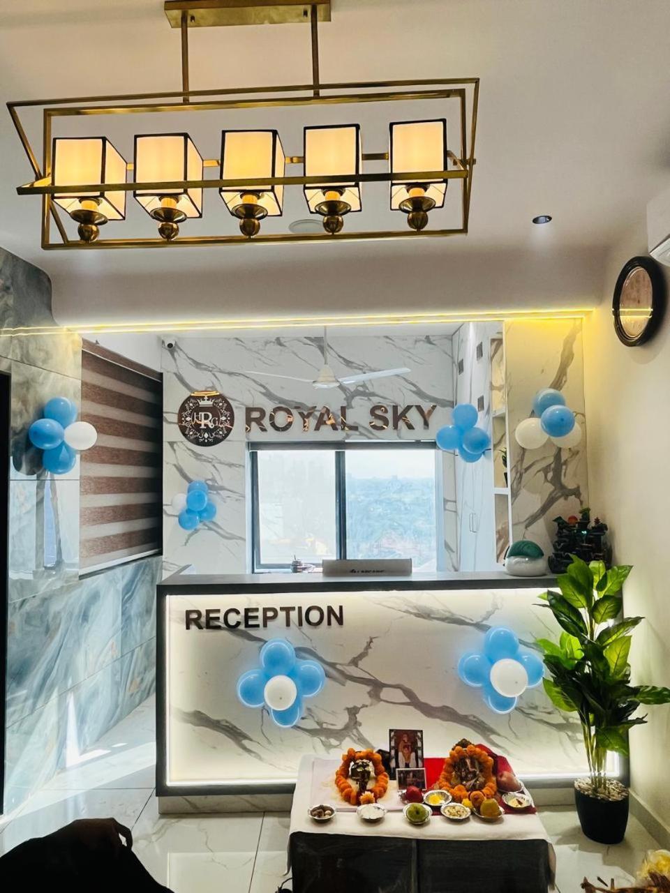 Hotel Royal Sky Morbi Exterior foto